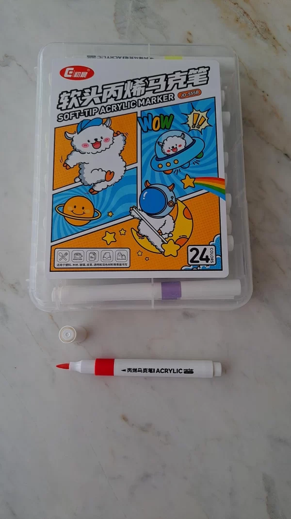 Estojo com 24 Canetinhas para Pintar